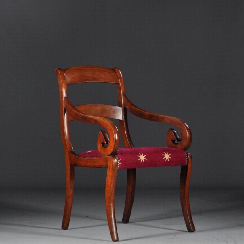 Antieke stoelen Mahoniehouten bureaustoel Schotland ca Antieke stoelen Mahoniehouten bureaustoel Schotland ca